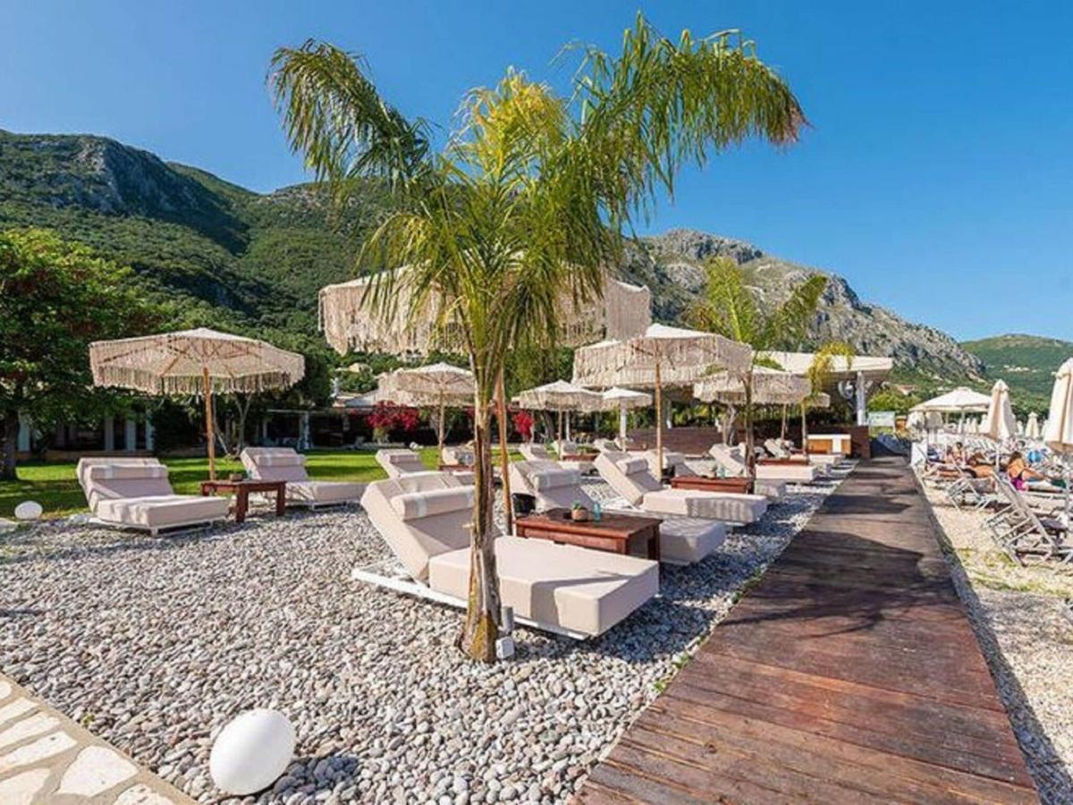 Bohemia Beach House Comfortable Villa On The Beautiful North East Coast バルバティ エクステリア 写真